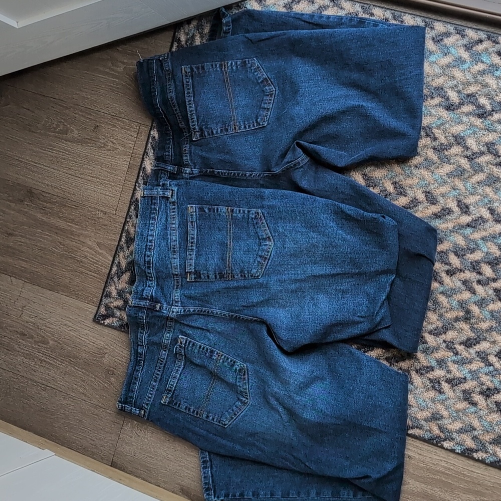 2 Pair Of Men's Blue Jeans - Picture 2 of 3